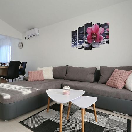 Apartments Lisac Вир Экстерьер фото
