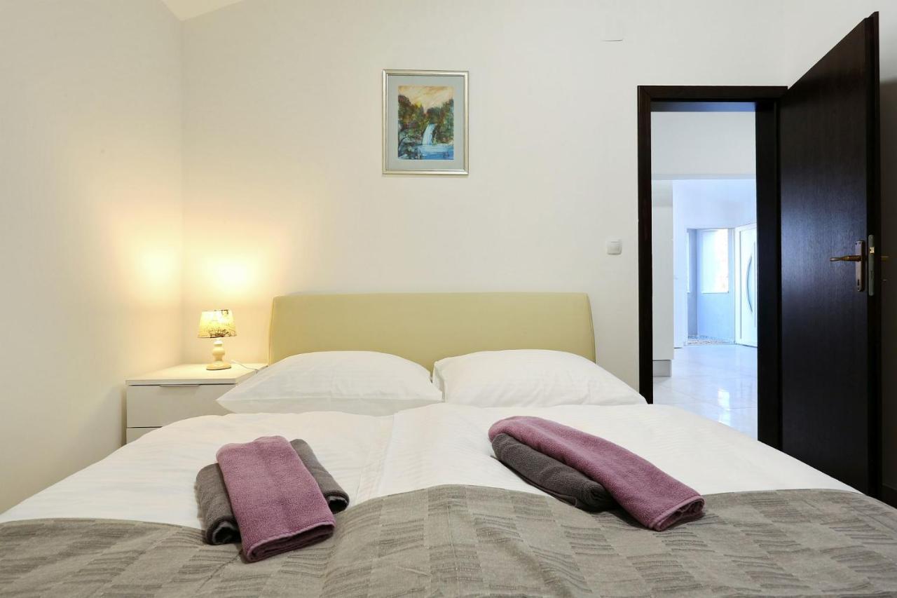 Apartments Lisac Вир Экстерьер фото