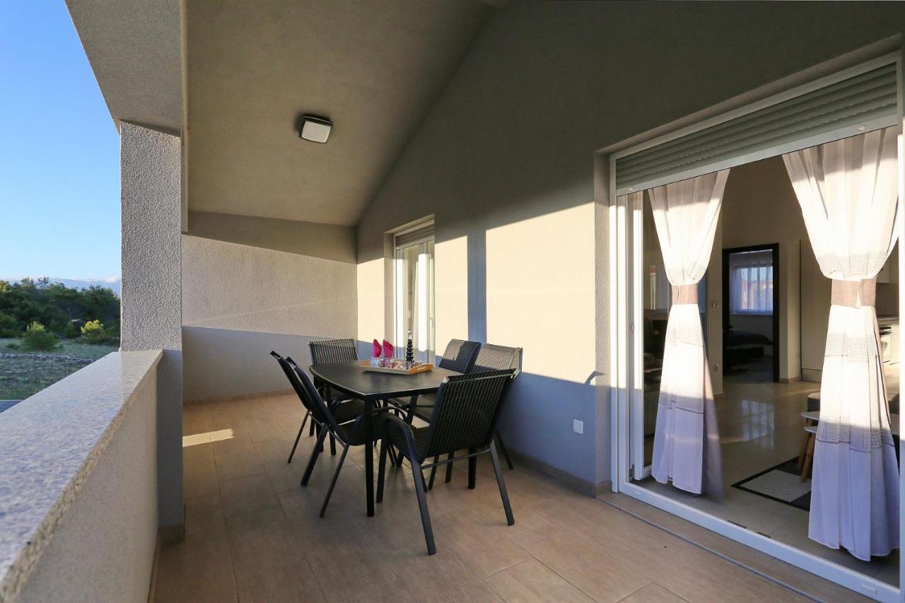 Apartments Lisac Вир Экстерьер фото