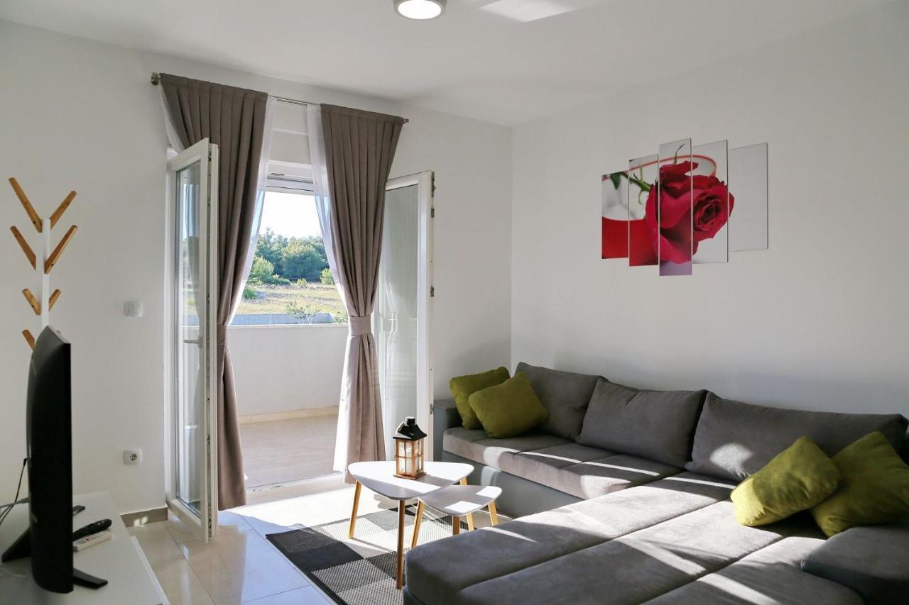 Apartments Lisac Вир Экстерьер фото
