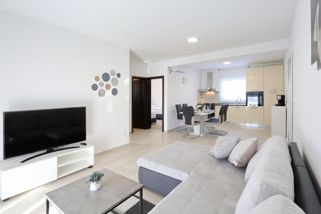 Apartments Lisac Вир Экстерьер фото