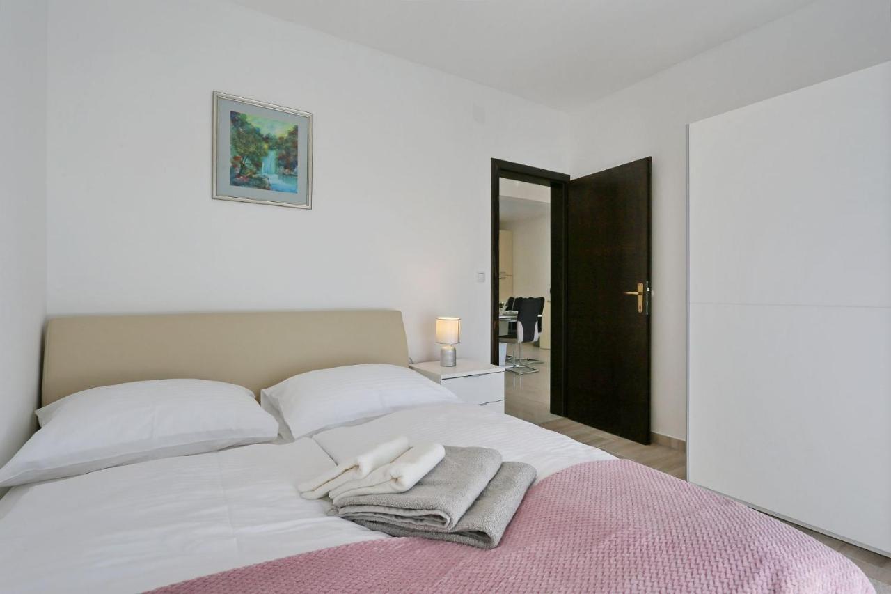 Apartments Lisac Вир Экстерьер фото