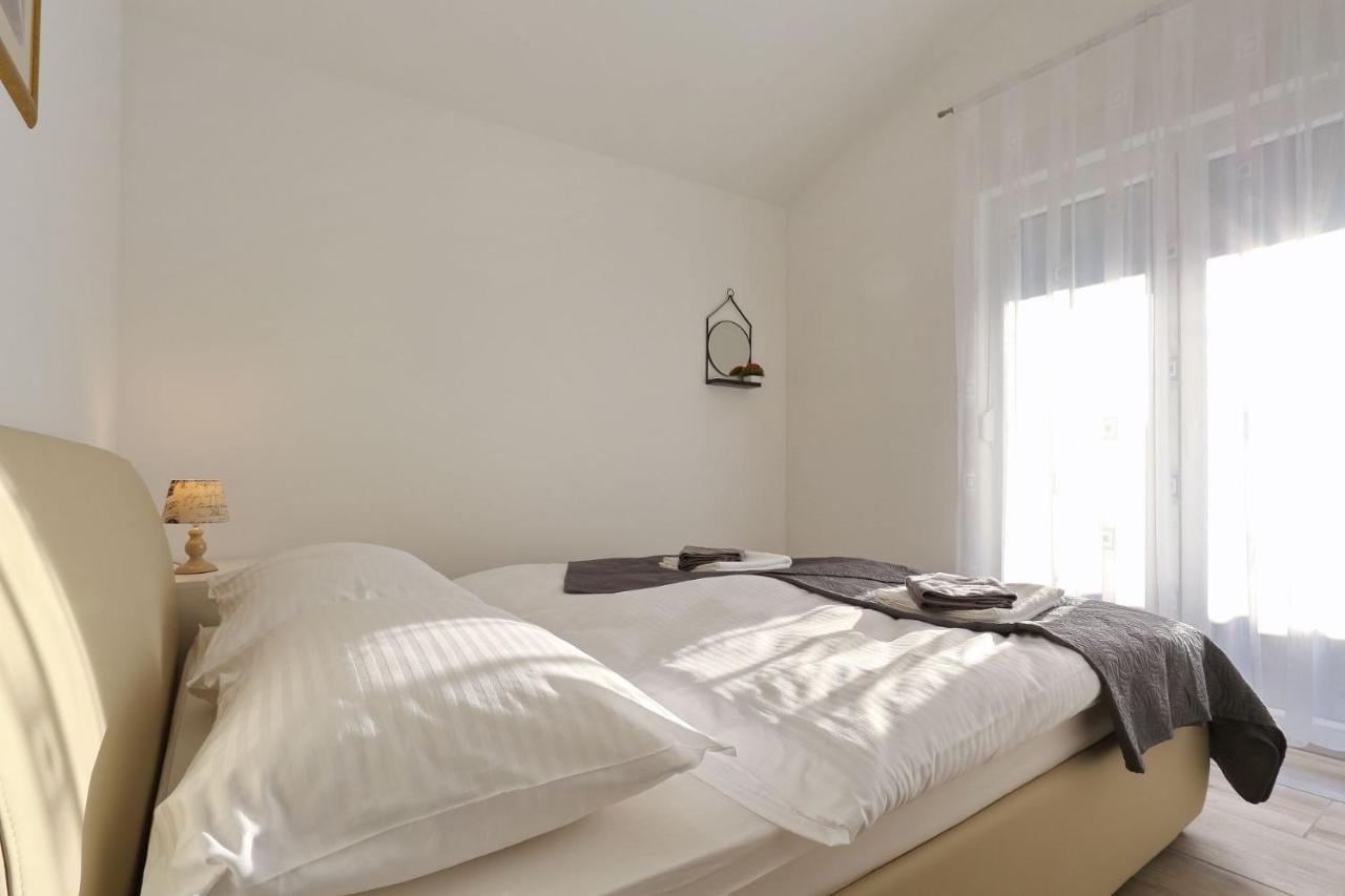 Apartments Lisac Вир Экстерьер фото